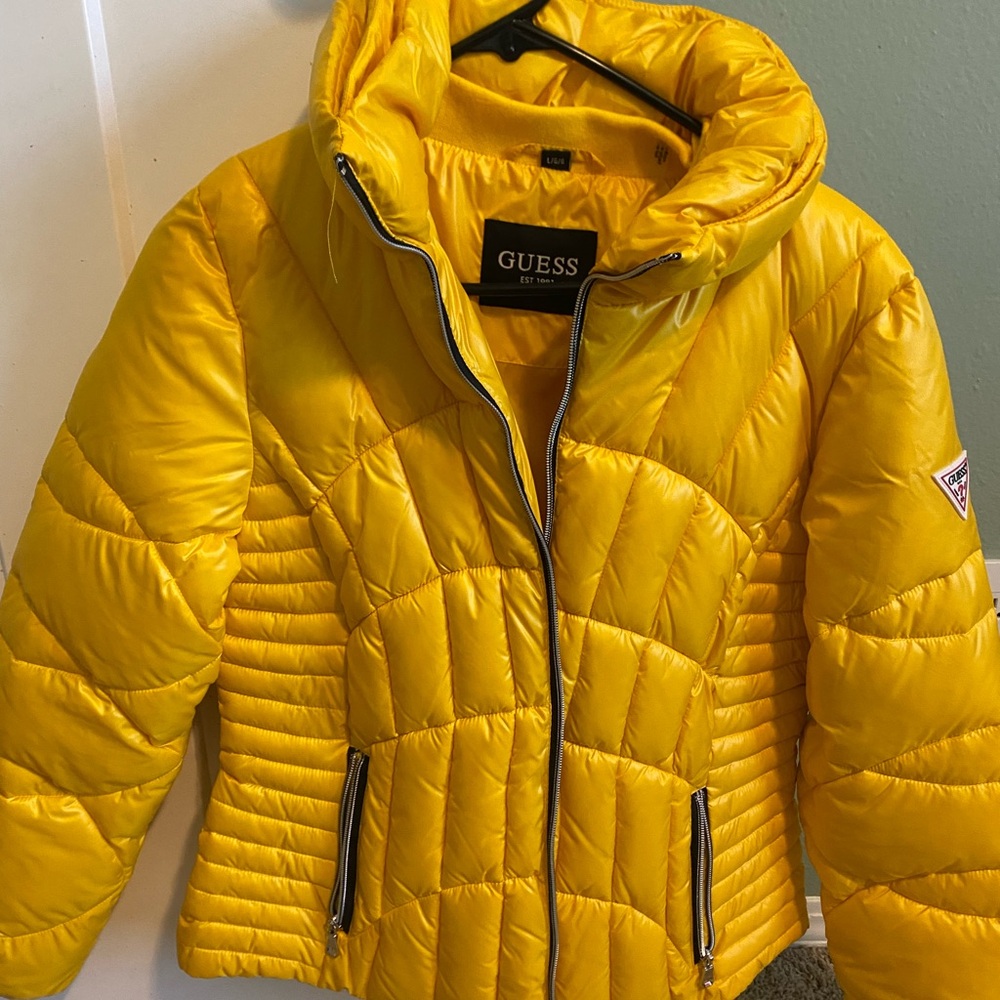 Guess Women’s Vibrant Yellow Puffer Coat